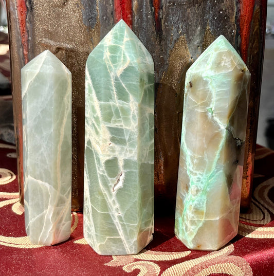 Green Moonstone or Garnierite Tower