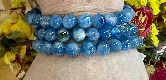 Blue Kyanite Polished 8mm Bead Bracelet – 7.5” Stretch