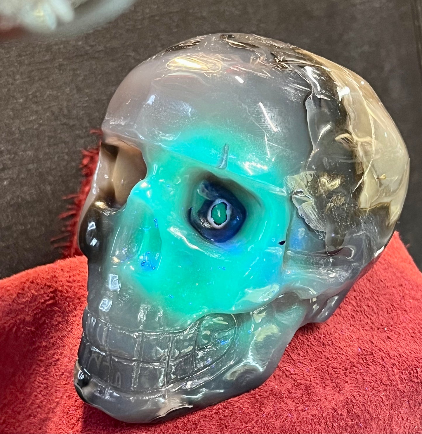 Carved Skull - Volcano Agate UV