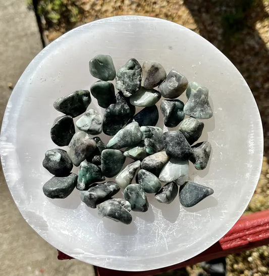 Emerald Tumbled Stone